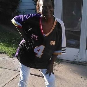 Meet your Posher, Debbie